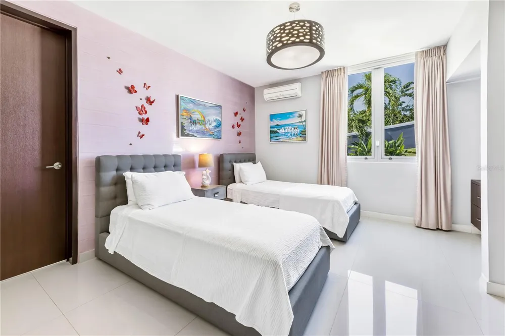 B32 EASTSIDE COURT Guaynabo, PR 00969