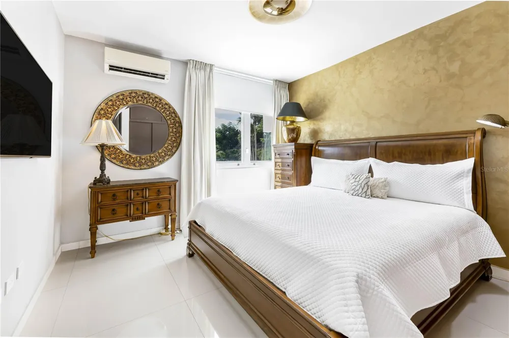 B32 EASTSIDE COURT Guaynabo, PR 00969