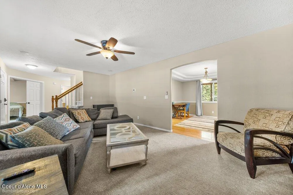 15951 Pinewood Way Hayden, ID 83835