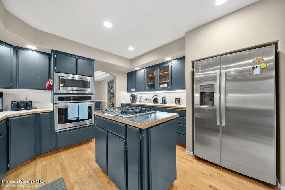 15951 Pinewood Way Hayden, ID 83835