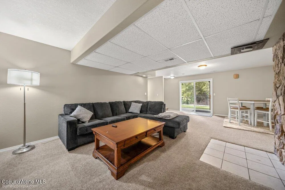 15951 Pinewood Way Hayden, ID 83835