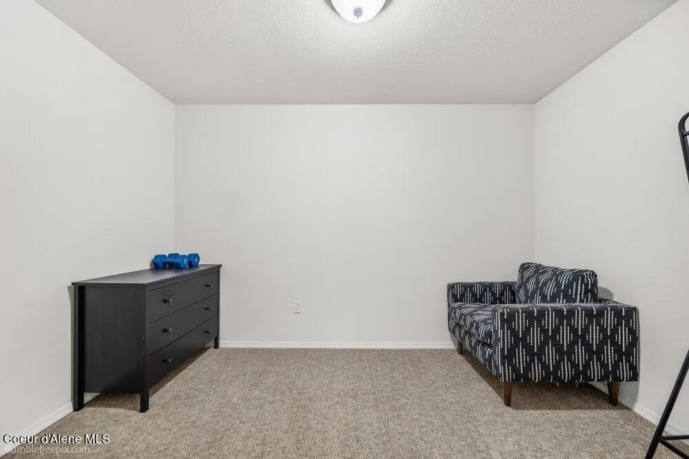 15951 Pinewood Way Hayden, ID 83835