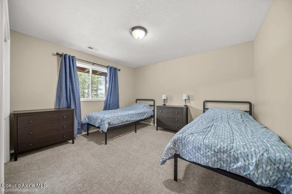 15951 Pinewood Way Hayden, ID 83835