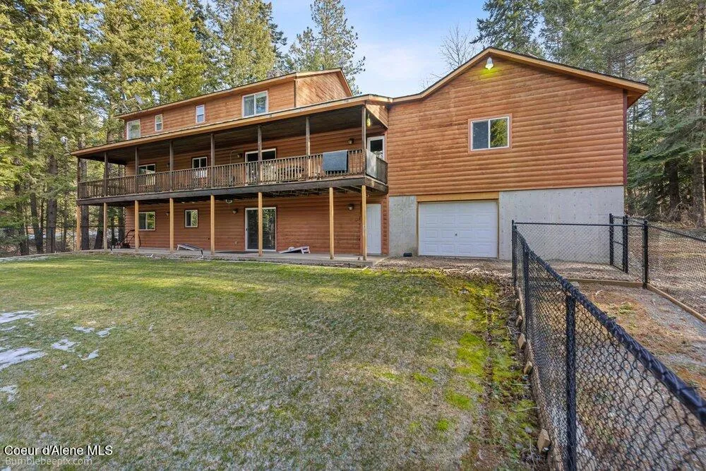 15951 Pinewood Way Hayden, ID 83835