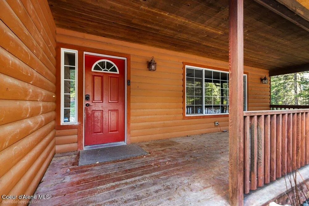 15951 Pinewood Way Hayden, ID 83835