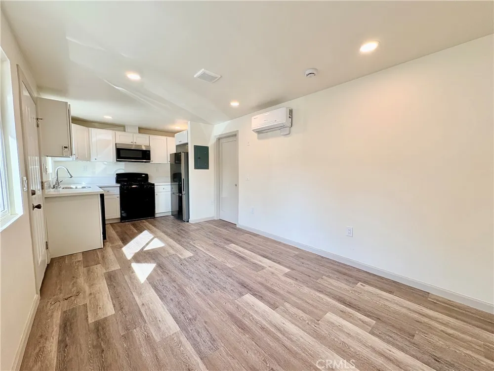 150 E Baseline Road #B