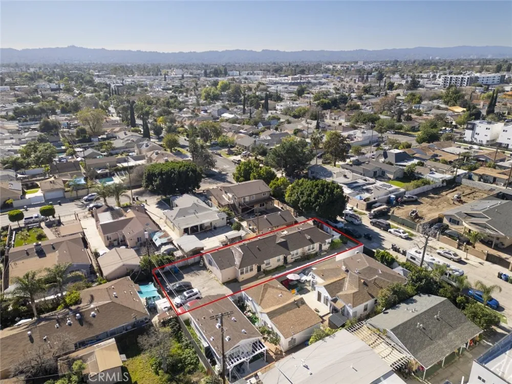 6614 Camellia Avenue North Hollywood, CA 91606