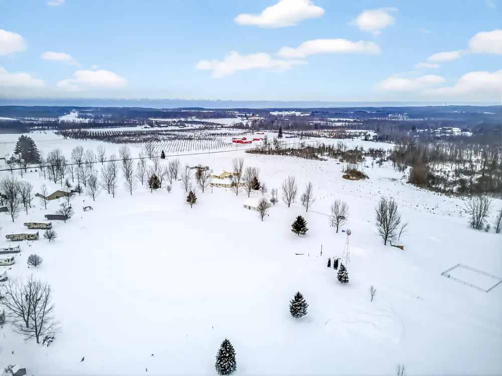20 North Lake Court Hart, MI 49420