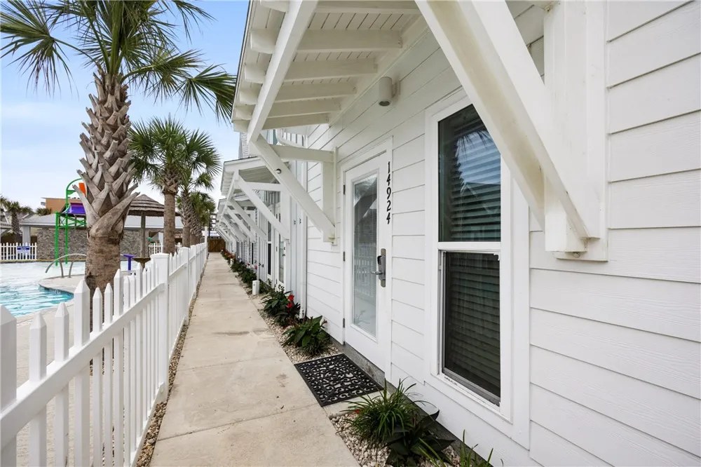 14924 Smugglers Cove Drive