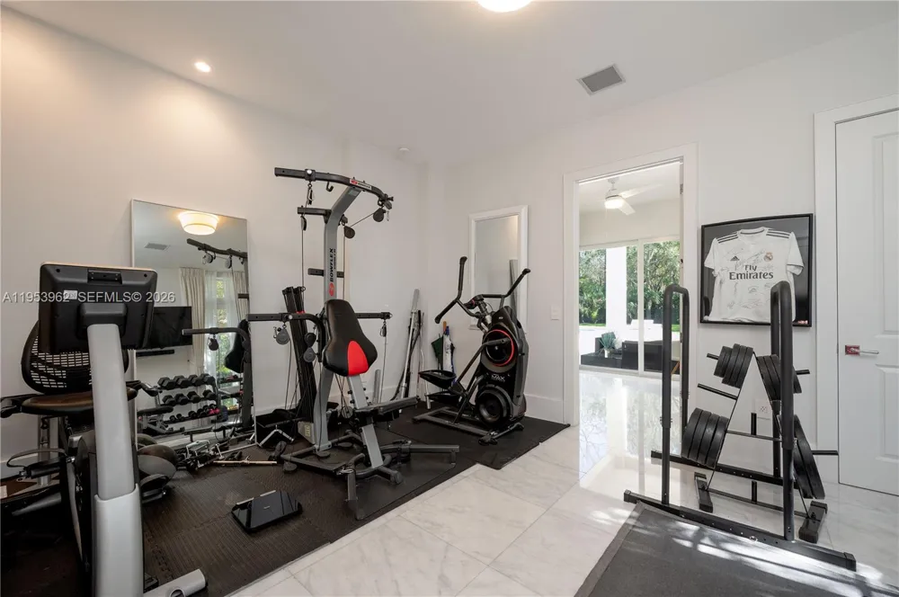 6355 SW 114th St #- Pinecrest, FL 33156