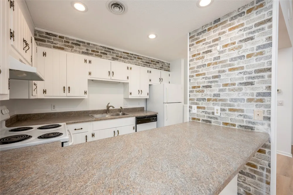 233 Meadow Way #UN1615 Sapphire, NC 28774