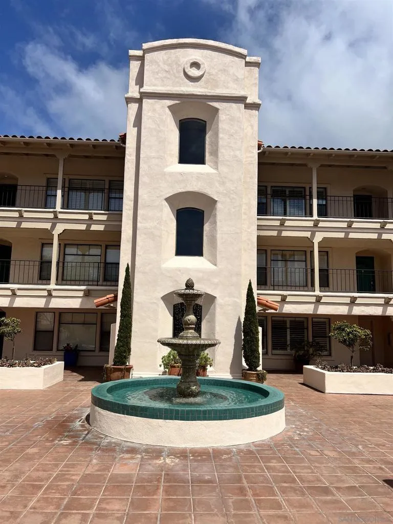 7757 Eads #B4 La Jolla, CA 92037