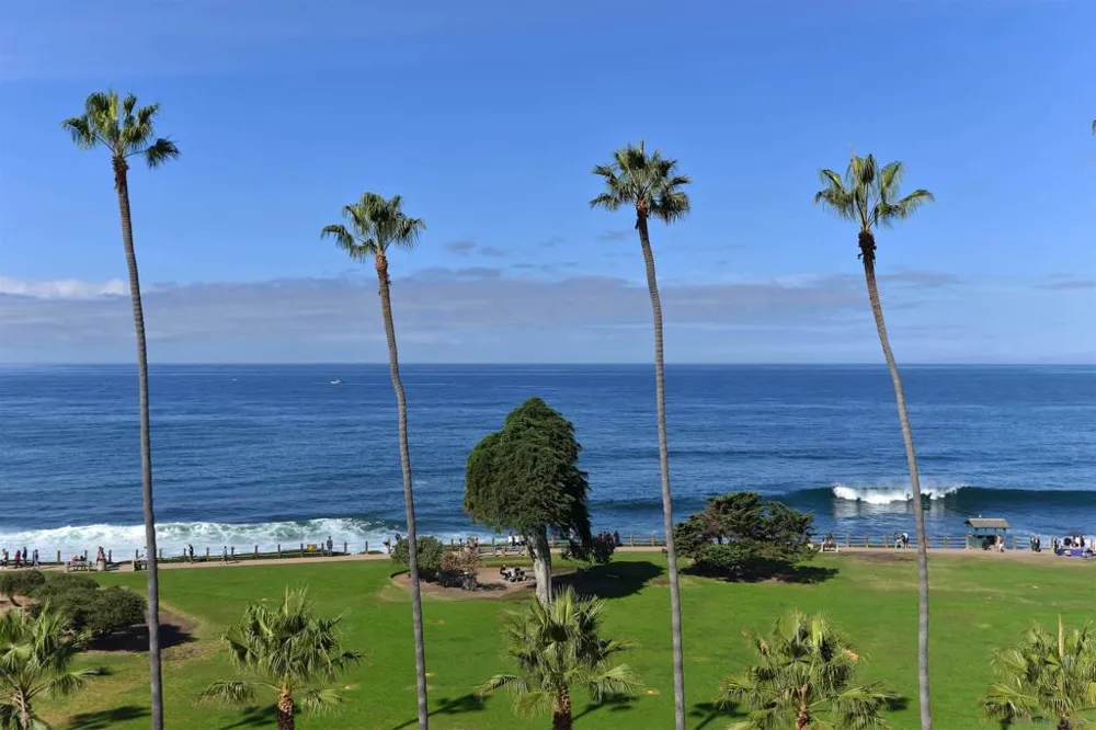 7757 Eads #B4 La Jolla, CA 92037