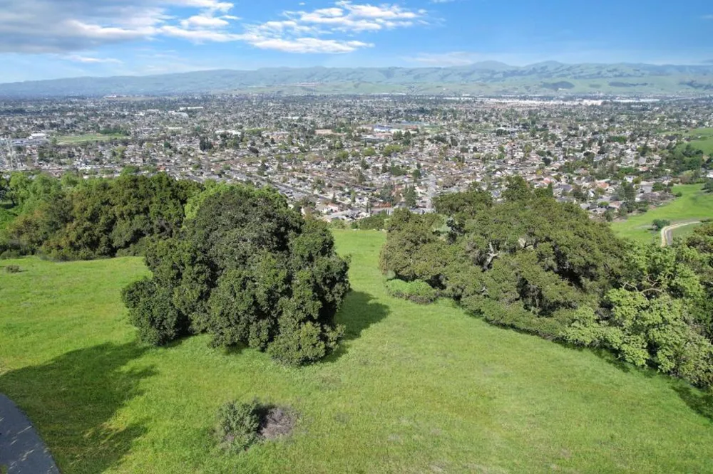 20011 Graystone Lane San Jose, CA 95120