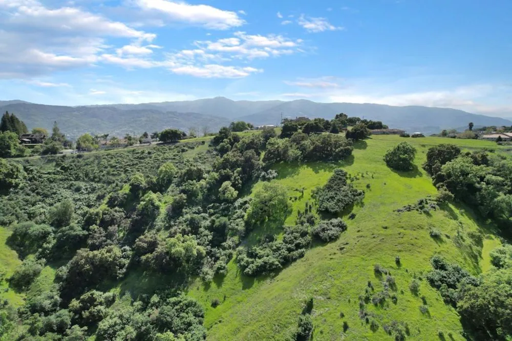 20011 Graystone Lane San Jose, CA 95120