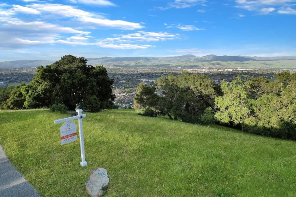 20011 Graystone Lane San Jose, CA 95120