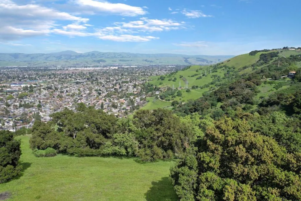 20011 Graystone Lane San Jose, CA 95120