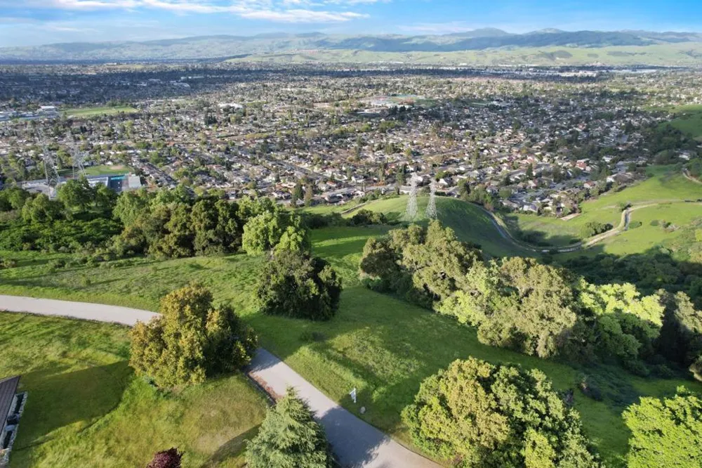 20011 Graystone Lane San Jose, CA 95120