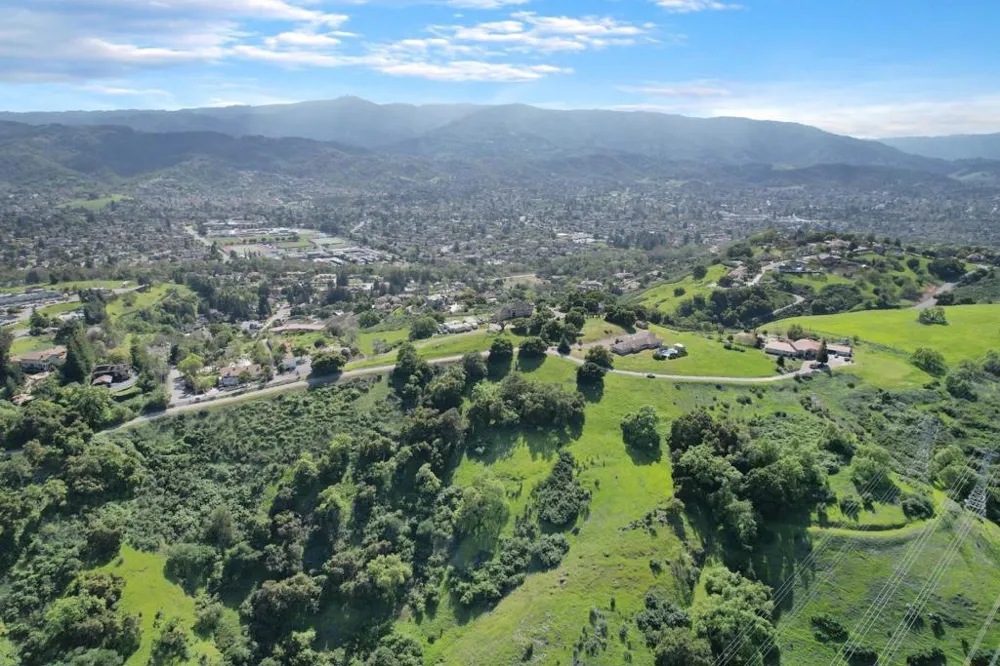 20011 Graystone Lane San Jose, CA 95120