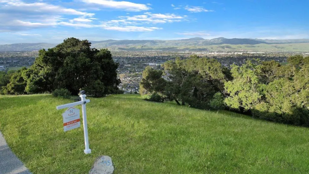 20011 Graystone Lane San Jose, CA 95120
