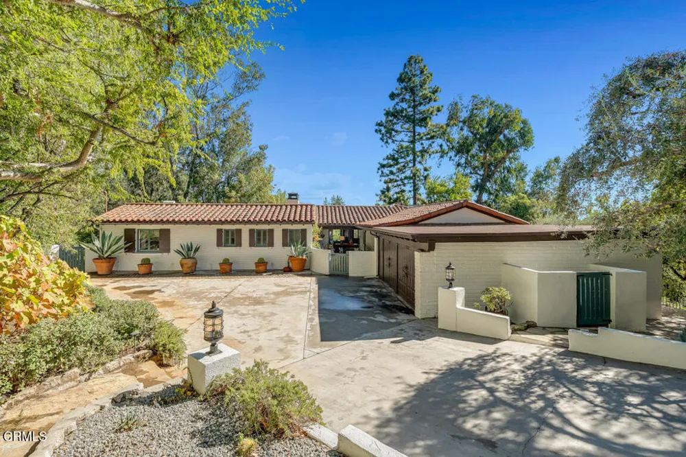 1450 Arroyo View Drive
