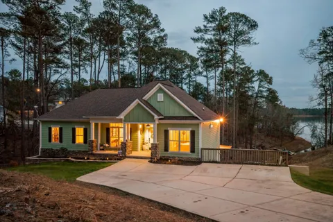 137 Memorial Drive