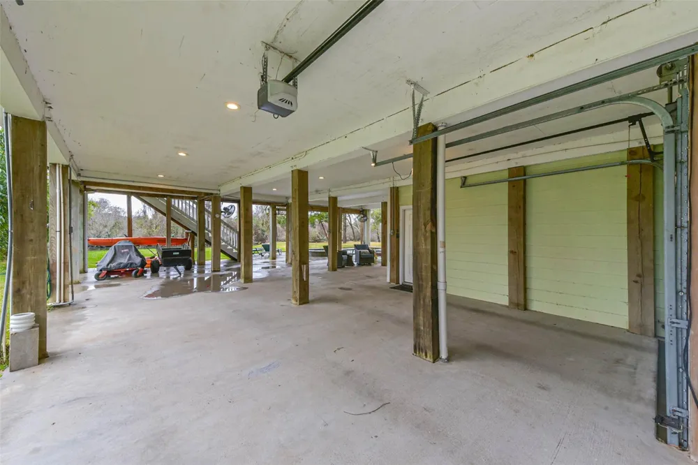 3100 Massengale Lane Webster, TX 77598