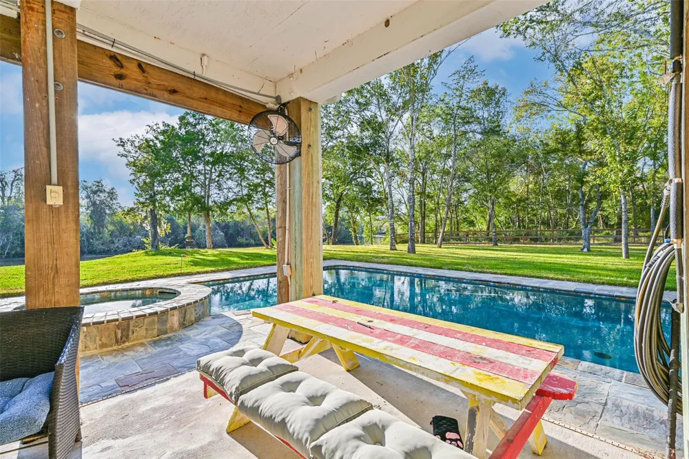 3100 Massengale Lane Webster, TX 77598