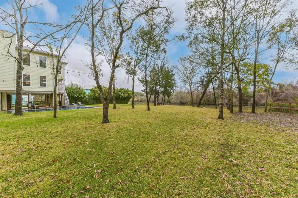 3100 Massengale Lane Webster, TX 77598