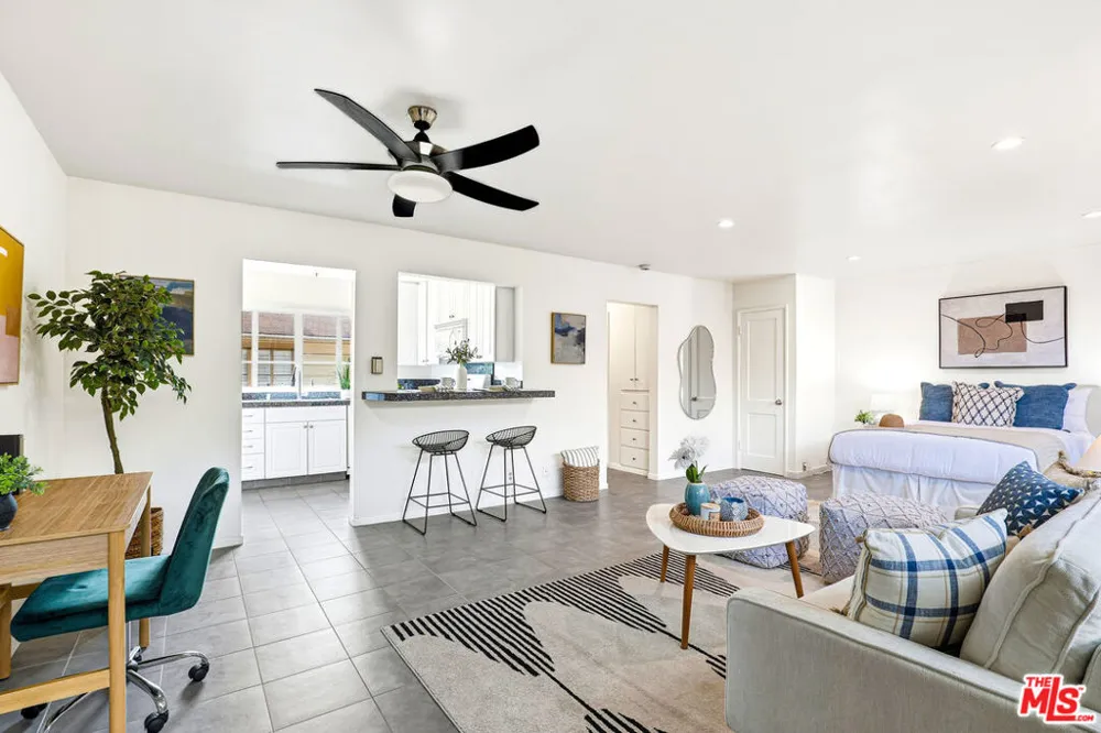 11901 W Sunset Boulevard #219