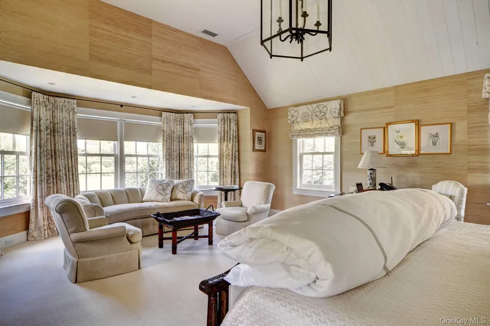 10 Jones Road East Hampton, NY 11937