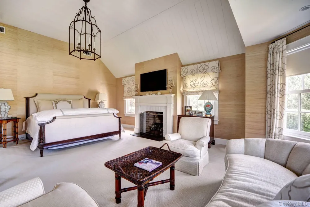10 Jones Road East Hampton, NY 11937