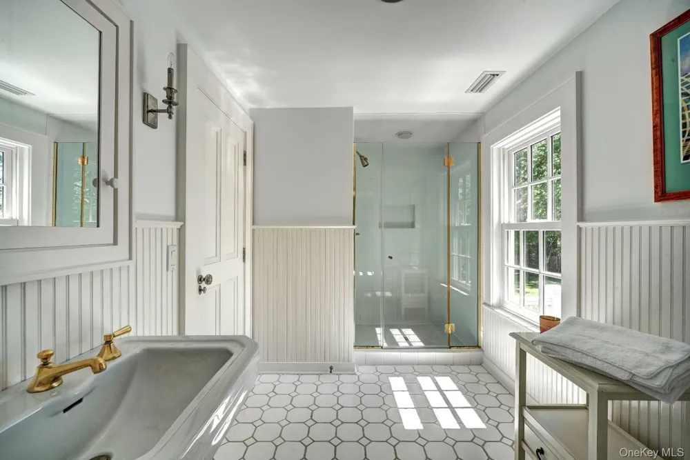 10 Jones Road East Hampton, NY 11937