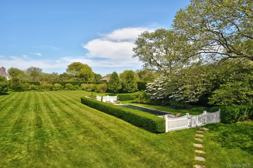 10 Jones Road East Hampton, NY 11937
