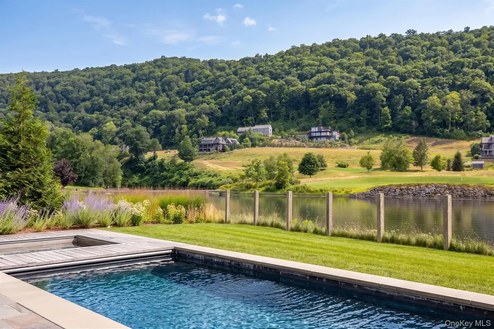 292 Wood Duck Road Amenia, NY 12501