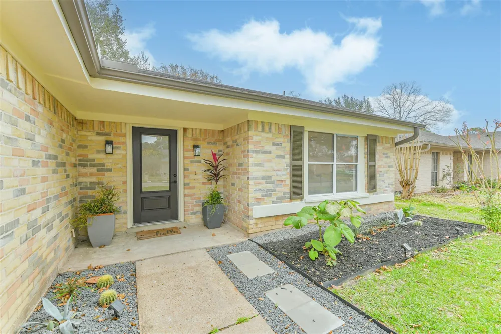 12018 Woolford Drive