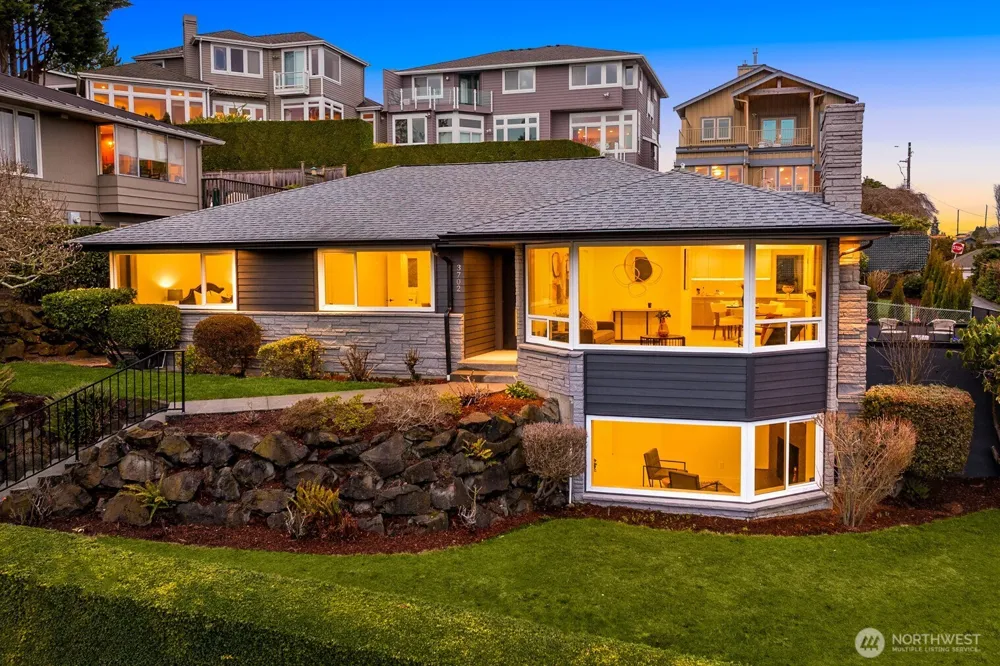 3702 W Fulton Street