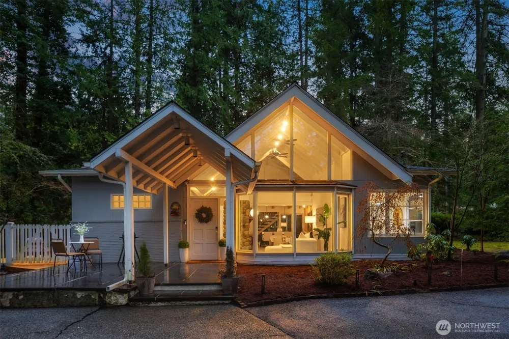 17050 37th Avenue NE