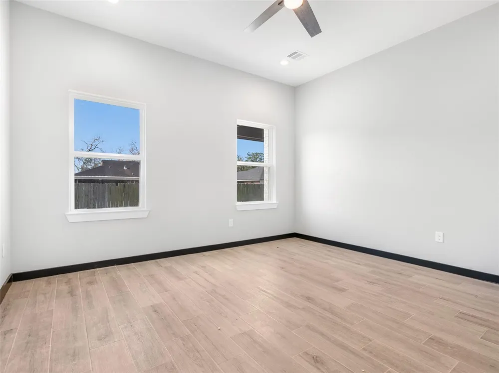 209 Silverleaf Street Sweeny, TX 77480