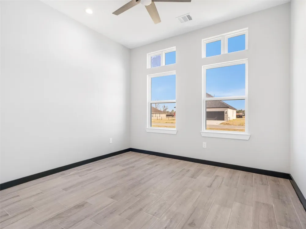 209 Silverleaf Street Sweeny, TX 77480