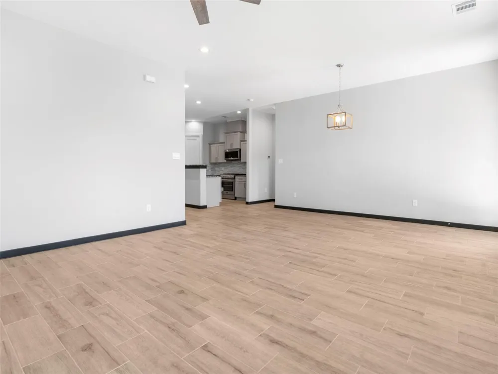 209 Silverleaf Street Sweeny, TX 77480