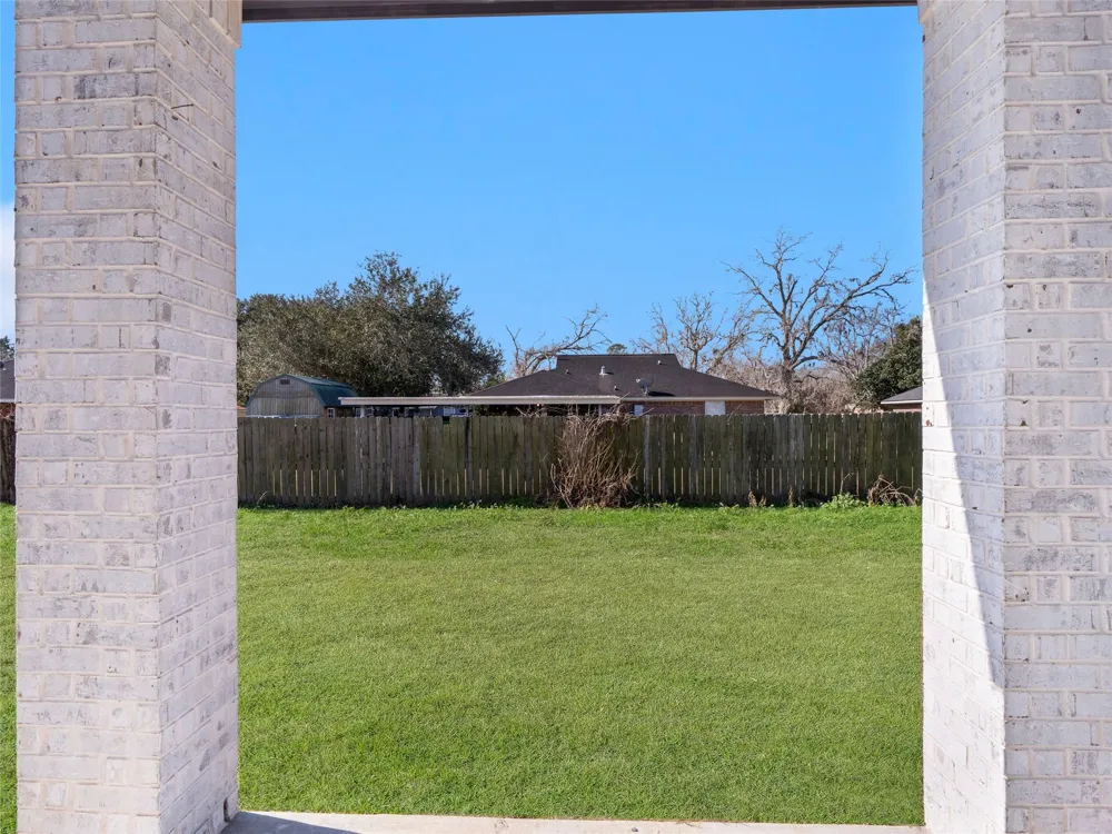 209 Silverleaf Street Sweeny, TX 77480