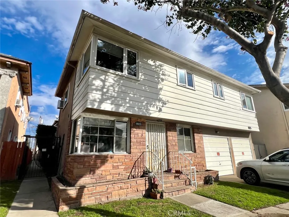 1825 E 3rd Street #1