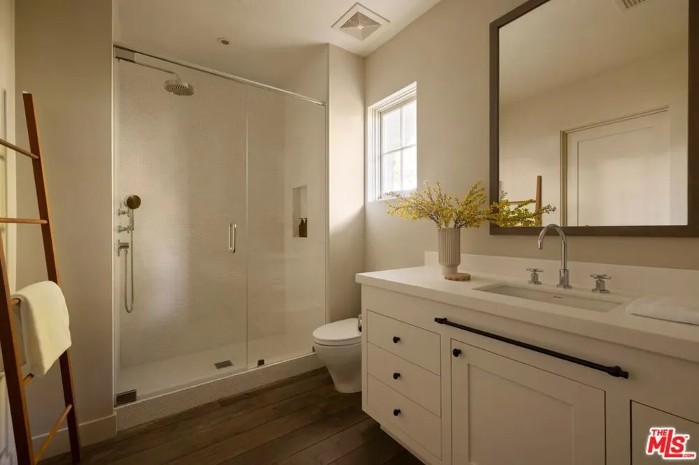 1319 Amalfi Drive Pacific Palisades, CA 90272