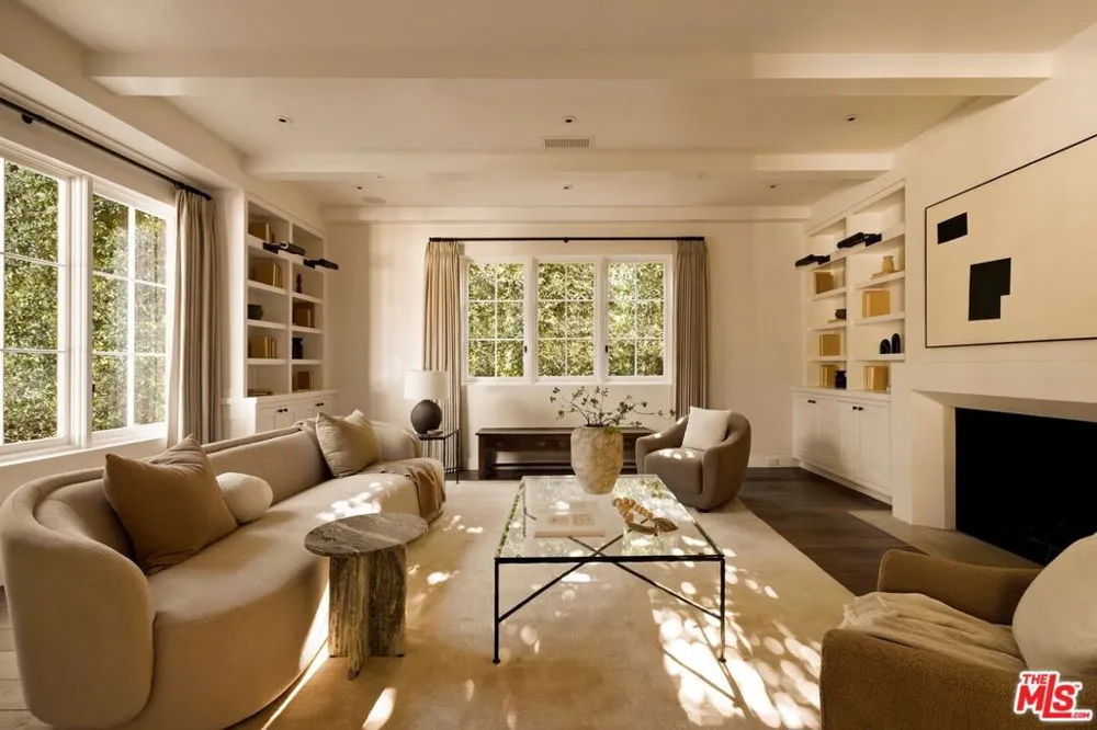1319 Amalfi Drive Pacific Palisades, CA 90272