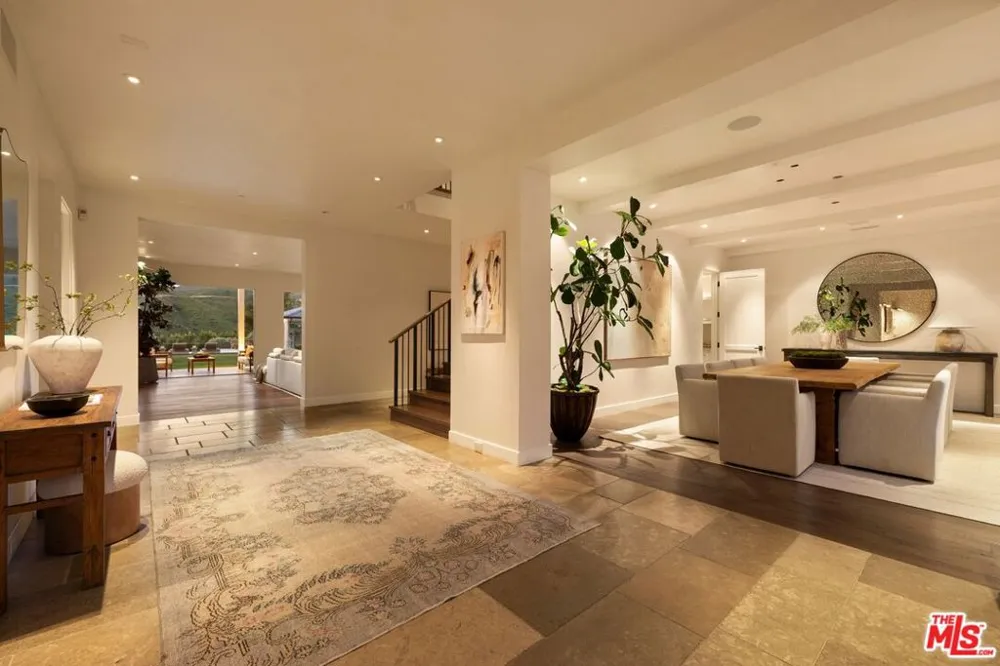 1319 Amalfi Drive Pacific Palisades, CA 90272