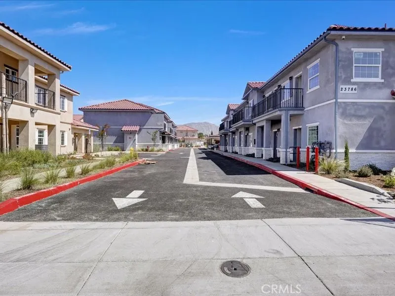 23780 Hemlock Avenue Moreno Valley, CA 92557