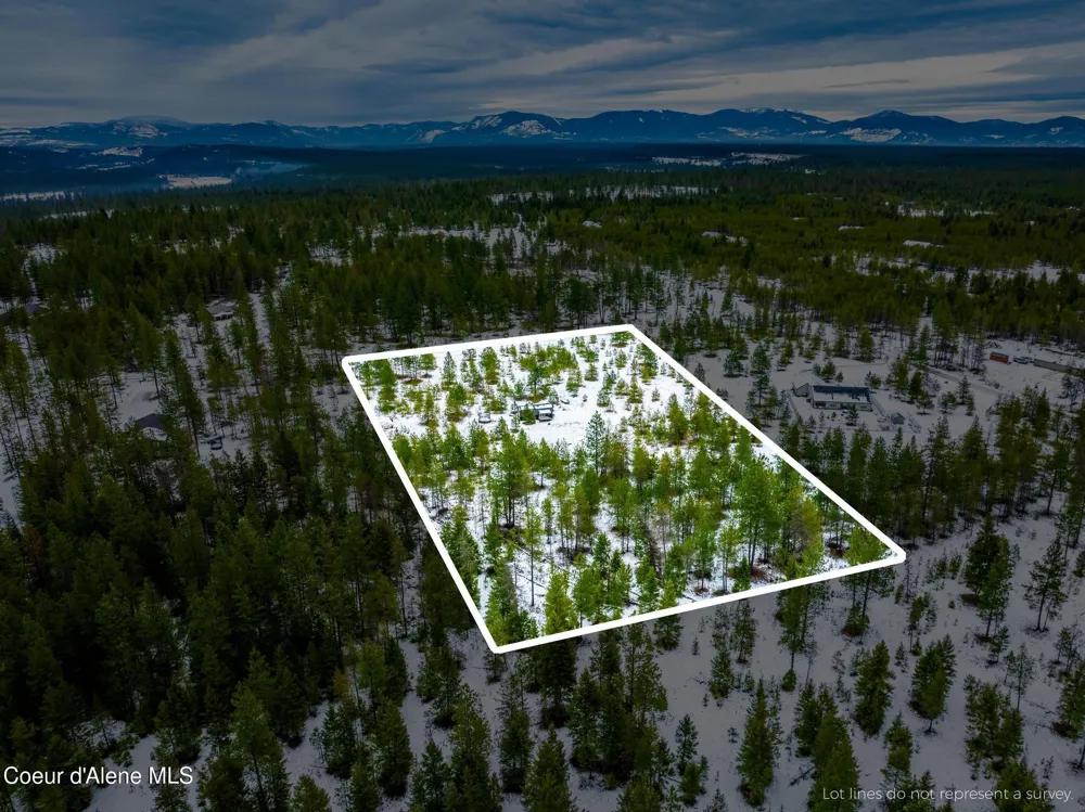 78 WYATT LANE Spirit Lake, ID 83869