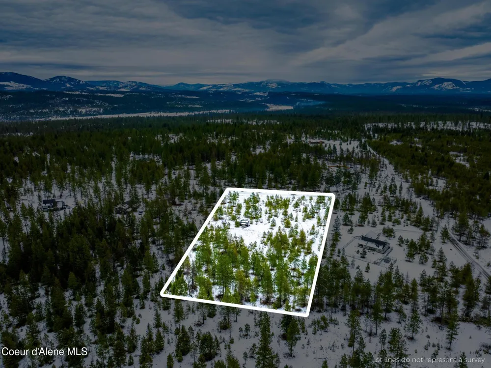 78 WYATT LANE Spirit Lake, ID 83869