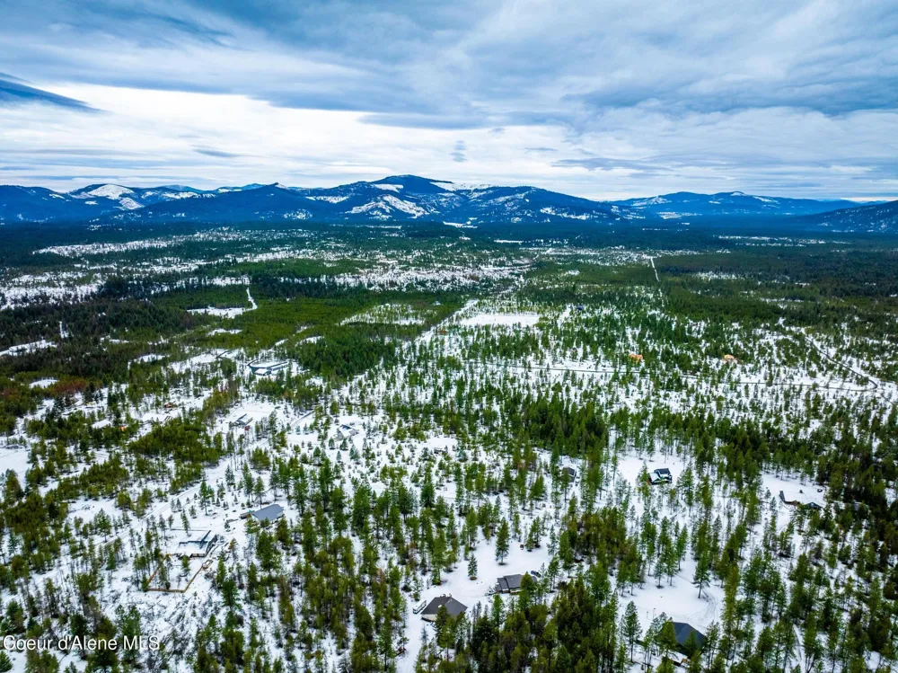 78 WYATT LANE Spirit Lake, ID 83869